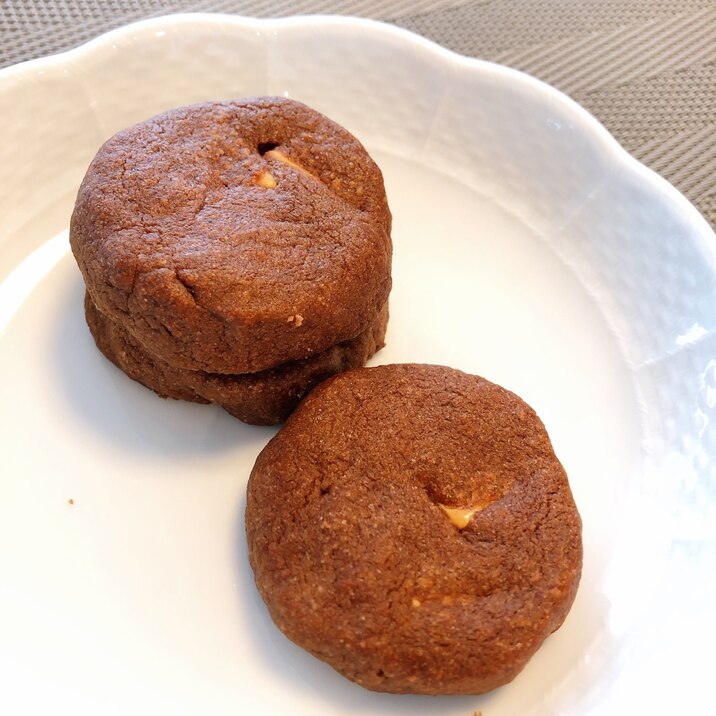 ホワイトチョコとマカダミアナッツのココアクッキー